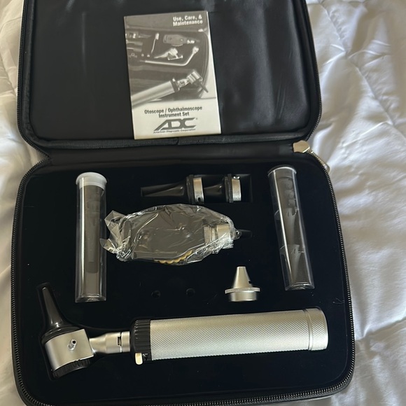 ADC 5110N Dual Handle Pocket Otoscope Ophthalmoscope Set – Diagnostic Medical Kit W/ Case
